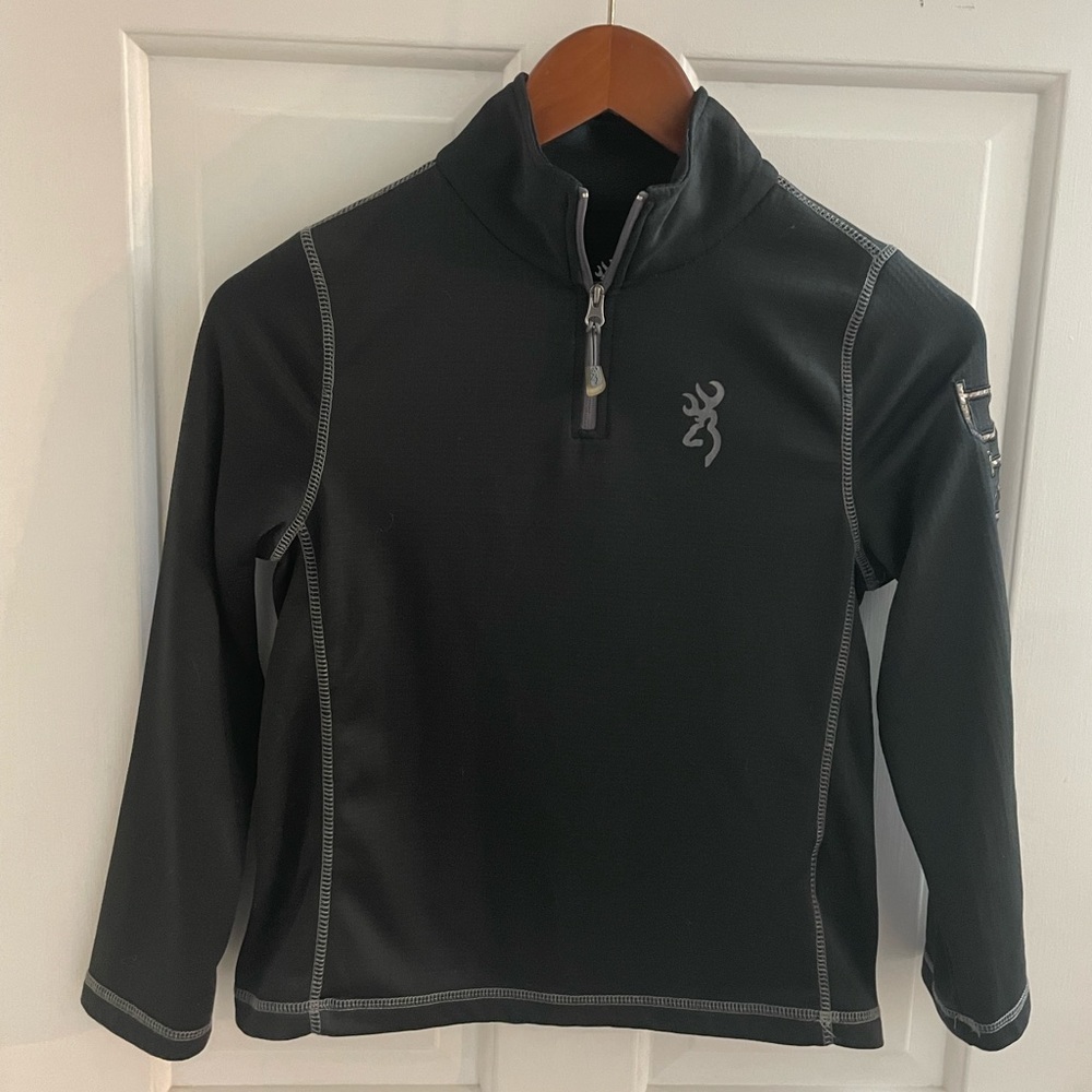 Browning Kid’s black pullover, size medium